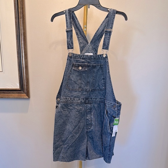 Tinseltown Pants - Tinseltown blue Denim Overall shorts NWT XL